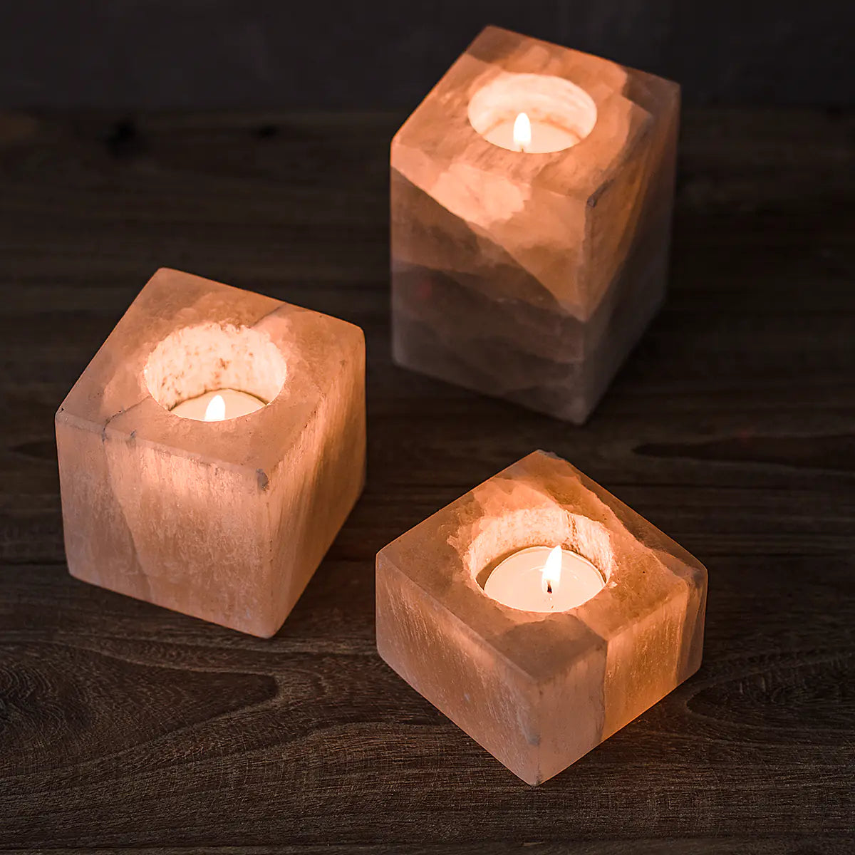 Candle Holder with Sugar Rock and Aromatherapy Design